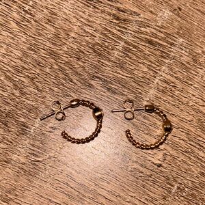 Gold Hoop Earrings with Small Diamond in The Middle